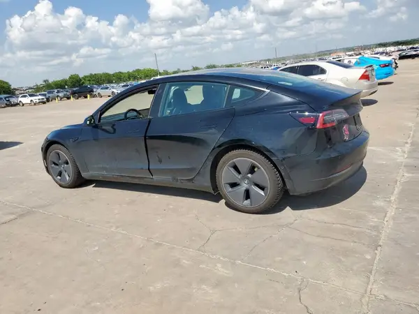 5YJ3E1EA1NF353992 2022 TESLA MODEL 3 - Image 2