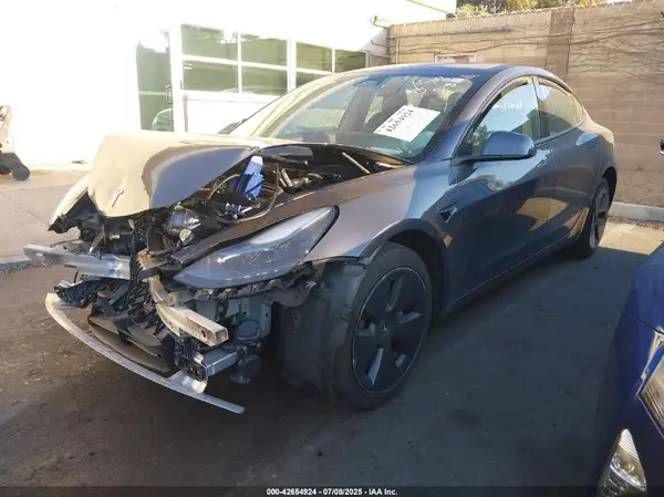5YJ3E1EA1NF359808 2022 TESLA MODEL 3 - Image 2