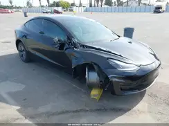 5YJ3E1EA1NF360182 2022 TESLA MODEL 3