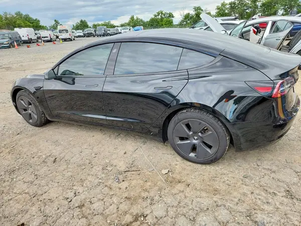 5YJ3E1EA1NF368735 2022 TESLA MODEL 3 - Image 2