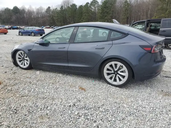 5YJ3E1EA1NF369349 2022 TESLA MODEL 3 - Image 2