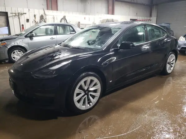 5YJ3E1EA1NF370002 2022 TESLA MODEL 3 - Image 1