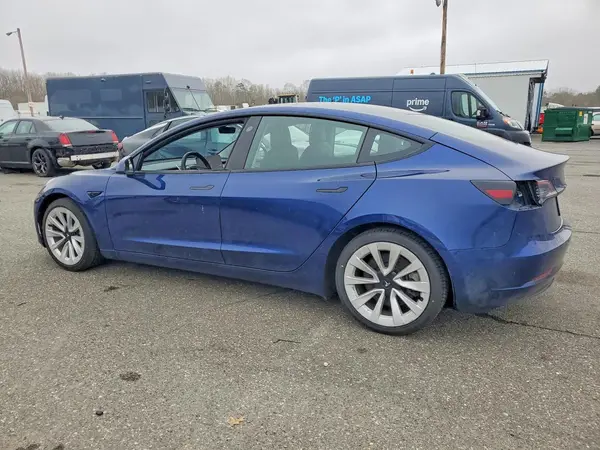 5YJ3E1EA1NF370114 2022 TESLA MODEL 3 - Image 2