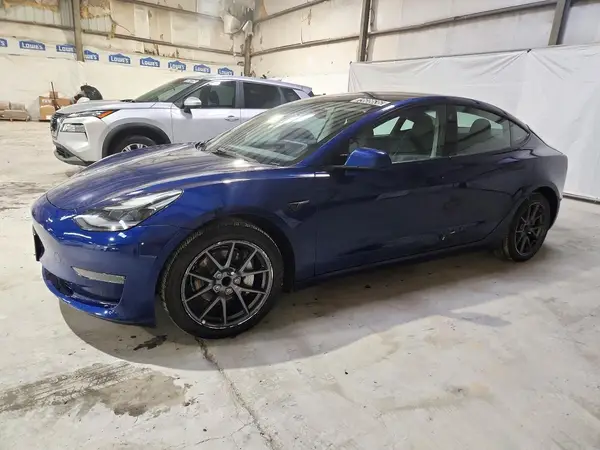 5YJ3E1EA1NF370369 2022 TESLA MODEL 3 - Image 1