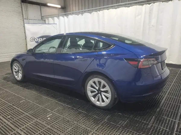 5YJ3E1EA1NF370484 2022 TESLA MODEL 3 - Image 2