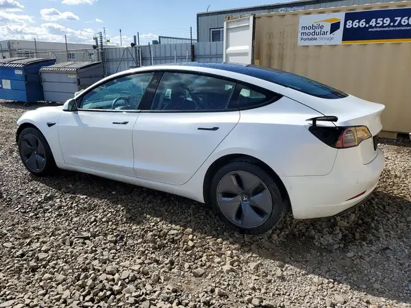 5YJ3E1EA1NF370744 2022 TESLA MODEL 3 - Image 2