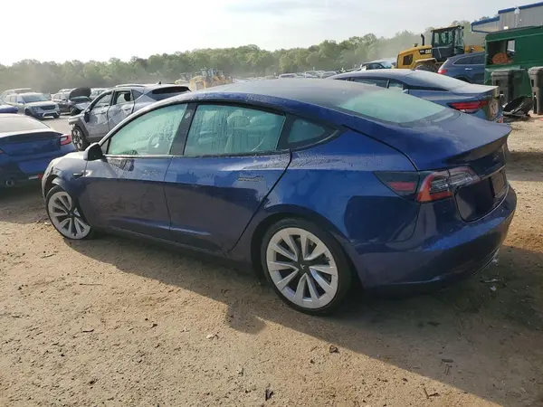 5YJ3E1EA1NF370839 2022 TESLA MODEL 3 - Image 2