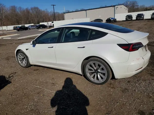 5YJ3E1EA1NF370873 2022 TESLA MODEL 3 - Image 2