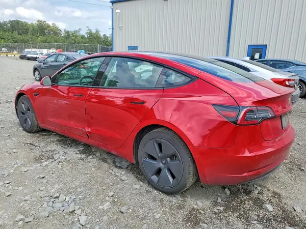 5YJ3E1EA1NF371005 2022 TESLA MODEL 3 - Image 2