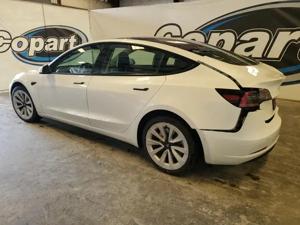 5YJ3E1EA1NF371389 2022 TESLA MODEL 3 - Image 2