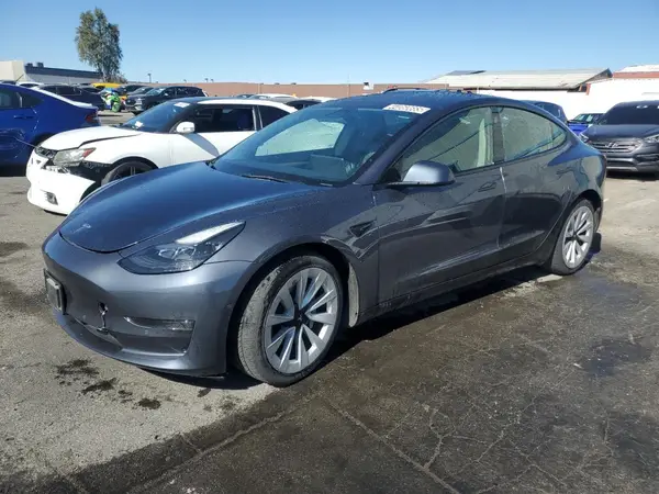 5YJ3E1EA1NF371487 2022 TESLA MODEL 3 - Image 1