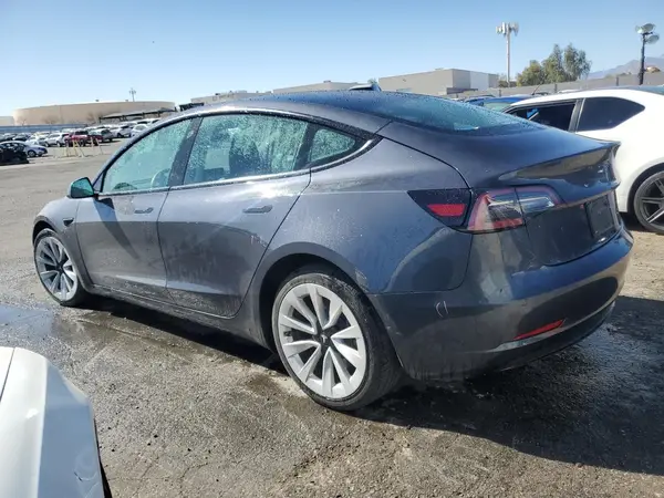 5YJ3E1EA1NF371487 2022 TESLA MODEL 3 - Image 2