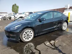 5YJ3E1EA1NF372395 2022 TESLA MODEL 3