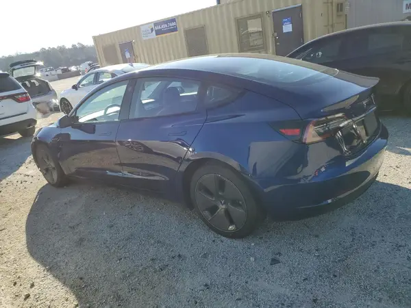 5YJ3E1EA1NF372526 2022 TESLA MODEL 3 - Image 2