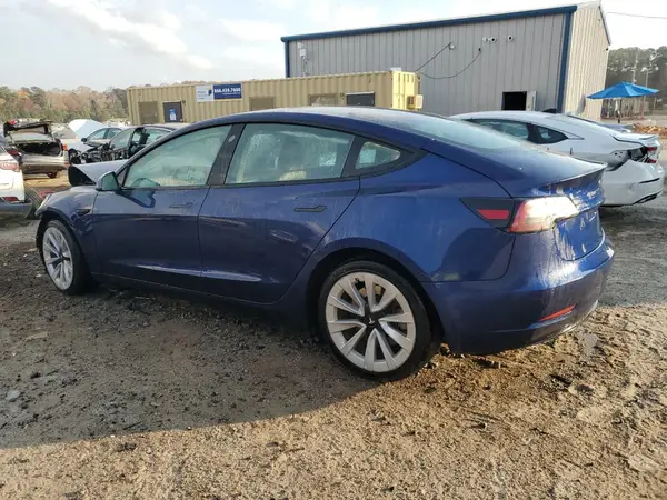 5YJ3E1EA1NF372610 2022 TESLA MODEL 3 - Image 2