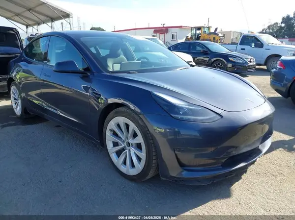 5YJ3E1EA1NF372879 2022 TESLA MODEL 3 - Image 1