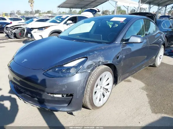 5YJ3E1EA1NF372879 2022 TESLA MODEL 3 - Image 2