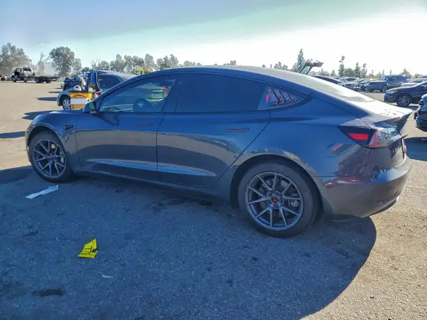 5YJ3E1EA1NF375538 2022 TESLA MODEL 3 - Image 2