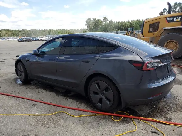 5YJ3E1EA1NF375720 2022 TESLA MODEL 3 - Image 2