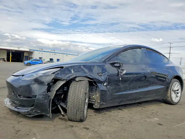 5YJ3E1EA1PF384078 2023 TESLA MODEL 3 - Image 1