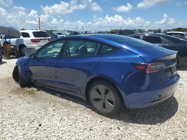 5YJ3E1EA1PF384422 2023 TESLA MODEL 3 - Image 2