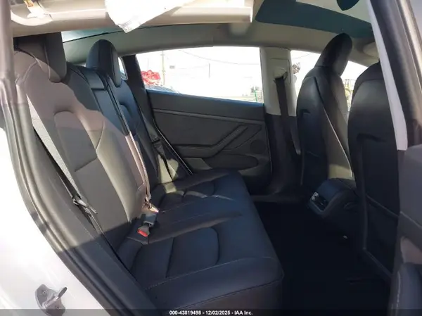 5YJ3E1EA1PF397994 2023 TESLA MODEL 3 - Image 8