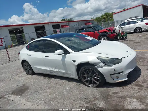 5YJ3E1EA1PF402322 2023 TESLA MODEL 3 - Image 1
