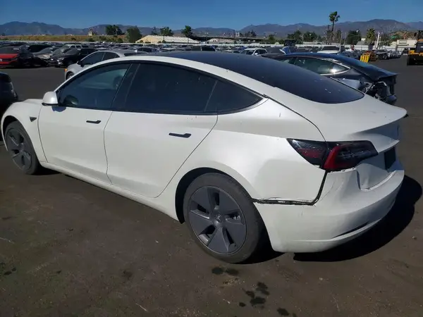 5YJ3E1EA1PF402644 2023 TESLA MODEL 3 - Image 2
