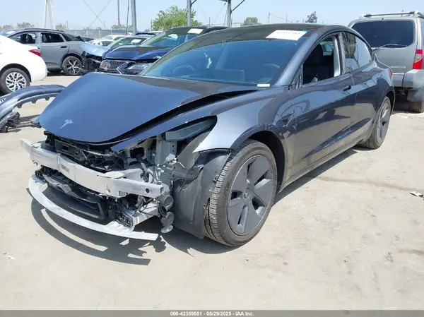 5YJ3E1EA1PF403714 2023 TESLA MODEL 3 - Image 2