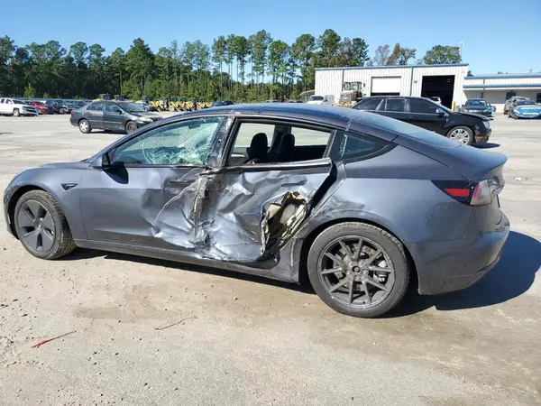 5YJ3E1EA1PF404426 2023 TESLA MODEL 3 - Image 2