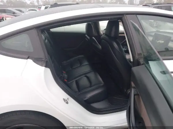 5YJ3E1EA1PF404863 2023 TESLA MODEL 3 - Image 8