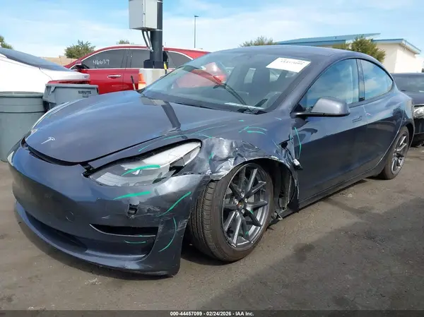 5YJ3E1EA1PF406435 2023 TESLA MODEL 3 - Image 2