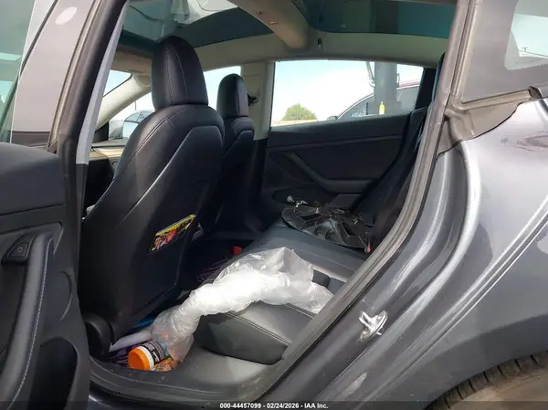5YJ3E1EA1PF406435 2023 TESLA MODEL 3 - Image 8