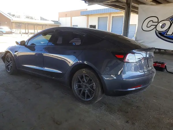 5YJ3E1EA1PF406631 2023 TESLA MODEL 3 - Image 2