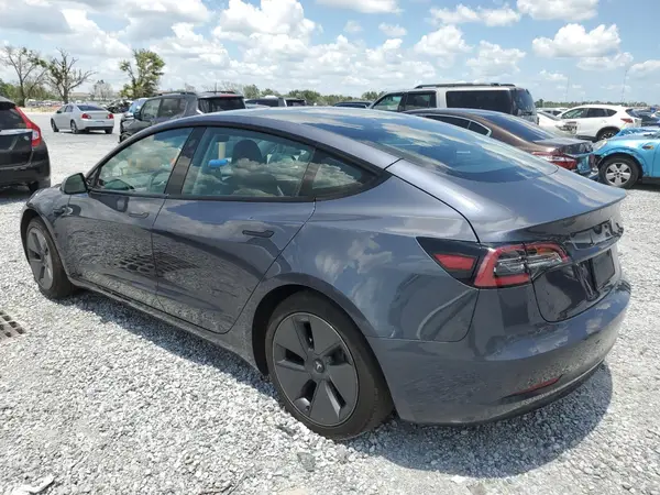 5YJ3E1EA1PF407231 2023 TESLA MODEL 3 - Image 2