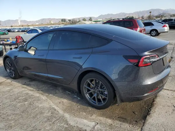 5YJ3E1EA1PF410047 2023 TESLA MODEL 3 - Image 2