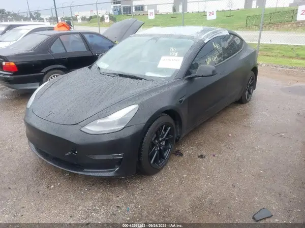 5YJ3E1EA1PF411506 2023 TESLA MODEL 3 - Image 2