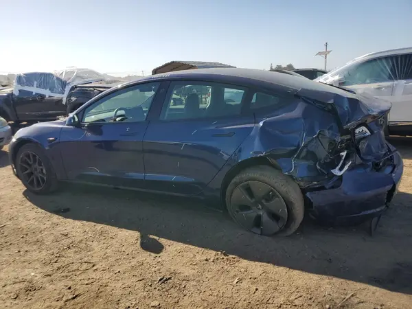 5YJ3E1EA1PF422392 2023 TESLA MODEL 3 - Image 2
