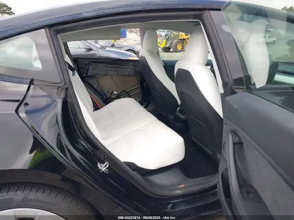 5YJ3E1EA1PF424725 2023 TESLA MODEL 3 - Image 8