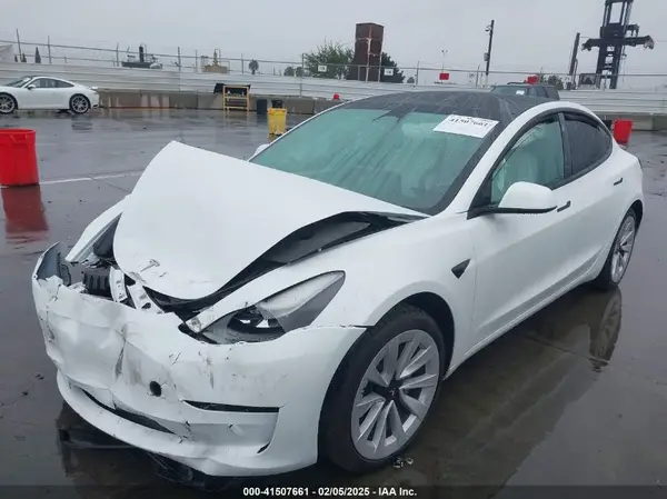 5YJ3E1EA1PF426684 2023 TESLA MODEL 3 - Image 2