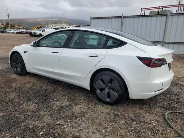 5YJ3E1EA1PF426782 2023 TESLA MODEL 3 - Image 2