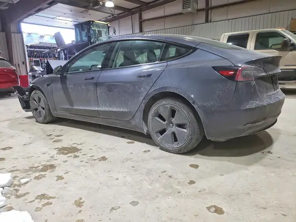 5YJ3E1EA1PF427348 2023 TESLA MODEL 3 - Image 2