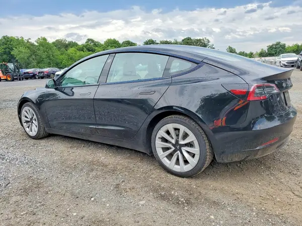 5YJ3E1EA1PF428466 2023 TESLA MODEL 3 - Image 2