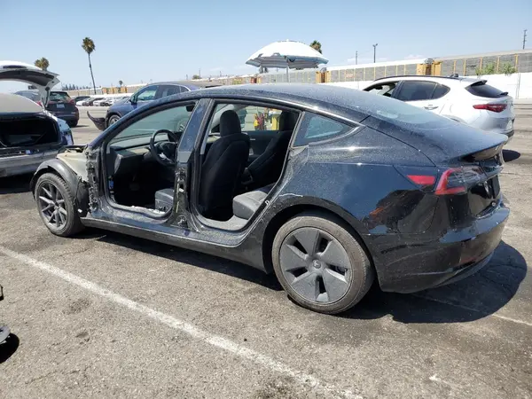 5YJ3E1EA1PF431500 2023 TESLA MODEL 3 - Image 2