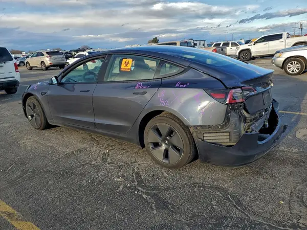5YJ3E1EA1PF432582 2023 TESLA MODEL 3 - Image 2