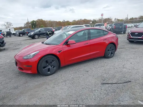 5YJ3E1EA1PF435627 2023 TESLA MODEL 3 - Image 2