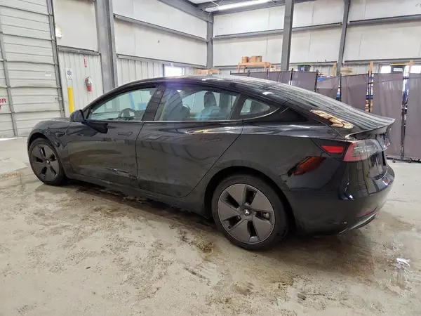 5YJ3E1EA1PF436258 2023 TESLA MODEL 3 - Image 2