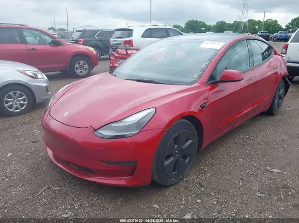 5YJ3E1EA1PF437667 2023 TESLA MODEL 3 - Image 2