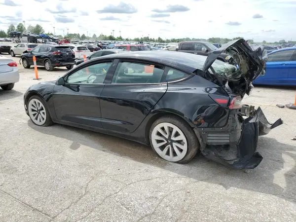 5YJ3E1EA1PF438043 2023 TESLA MODEL 3 - Image 2
