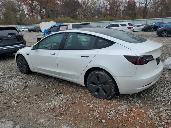 5YJ3E1EA1PF438222 2023 TESLA MODEL 3 - Image 2